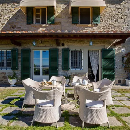 Sprawling With Swimming Pool In Tuscany Cortona