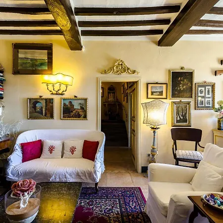 Sprawling With Swimming Pool In Tuscany Villa